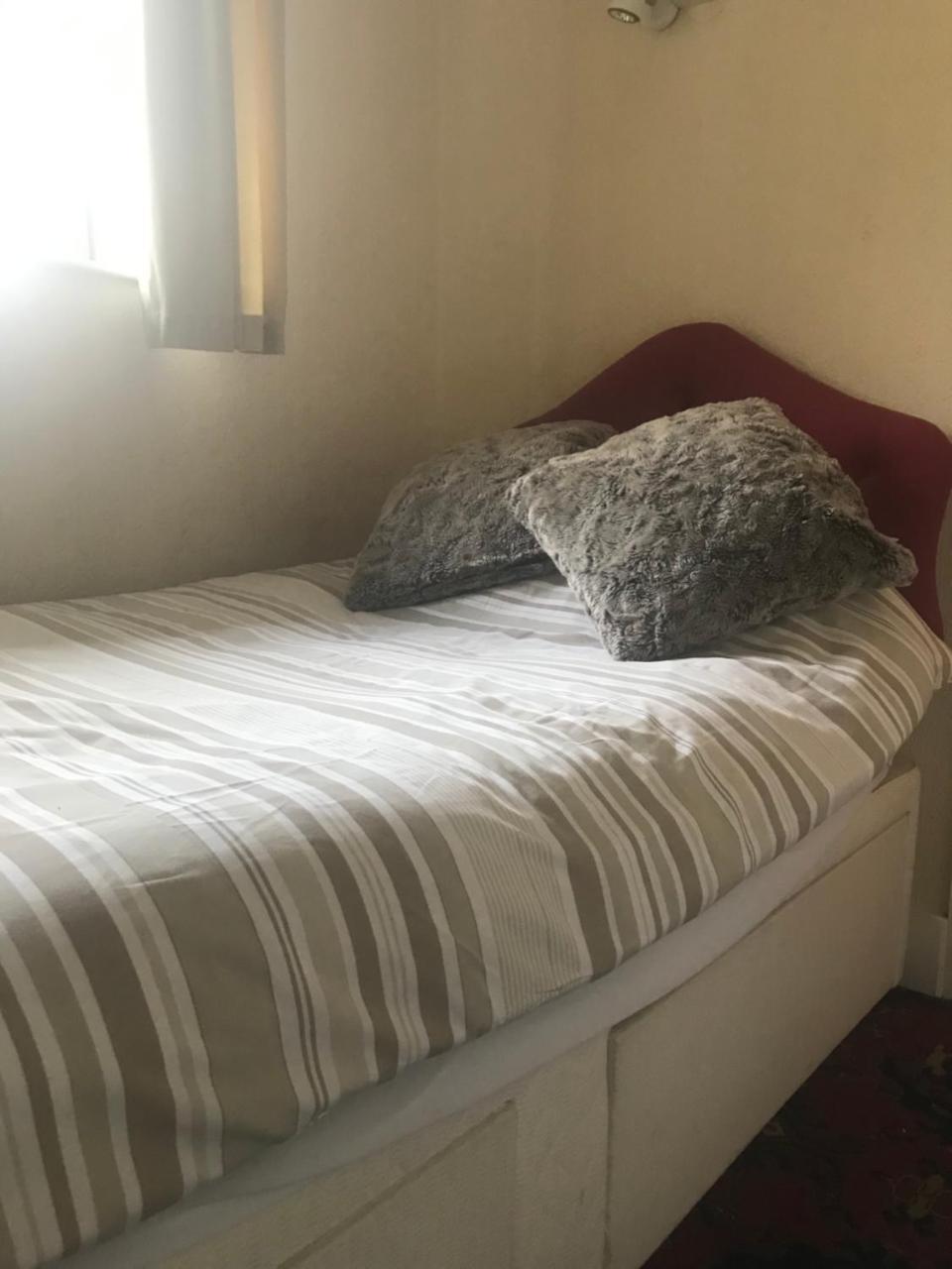 Bed and Breakfast The Penruddocke Arms Dinton  Esterno foto
